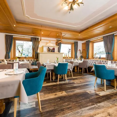 فندق Zum Schwanen 3*