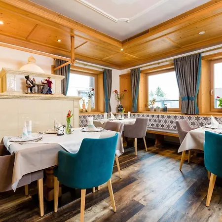 ガストフ ツム シュワネン 3* Pflach