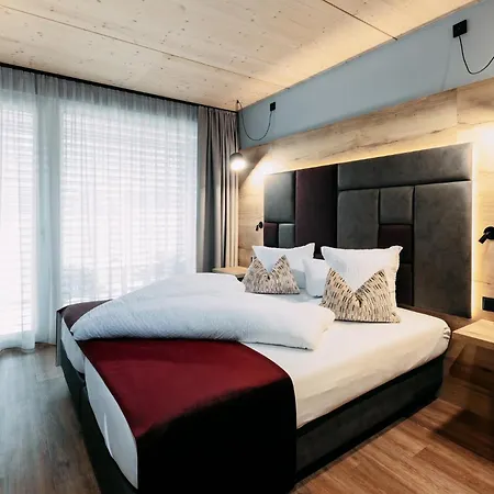 فندق Zum Schwanen 3*