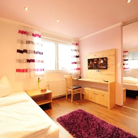 Zum Schwanen Otel Pflach