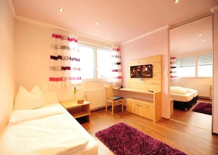 Zum Schwanen Hotel Pflach