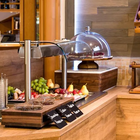 祖姆斯彻万恩酒店 3*