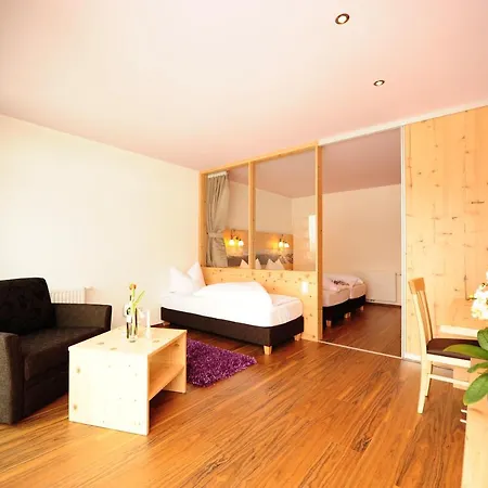 祖姆斯彻万恩酒店 Pflach